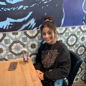 Meet your Posher, Addison